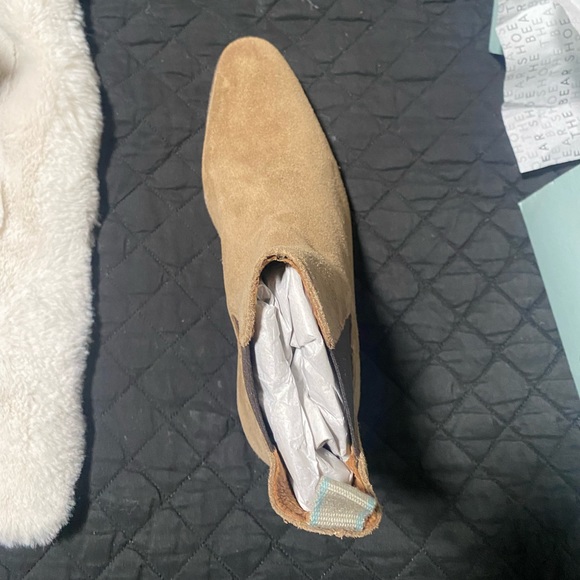 The shoe bear size US 9. Fits like a 9.5. Brand new - Picture 6 of 13